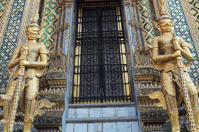 Bangkok Grand Palace and Emerald Buddha Tour - Stop 2: Wat Phra Kaew and the Emerald Buddha (the must-see moment)