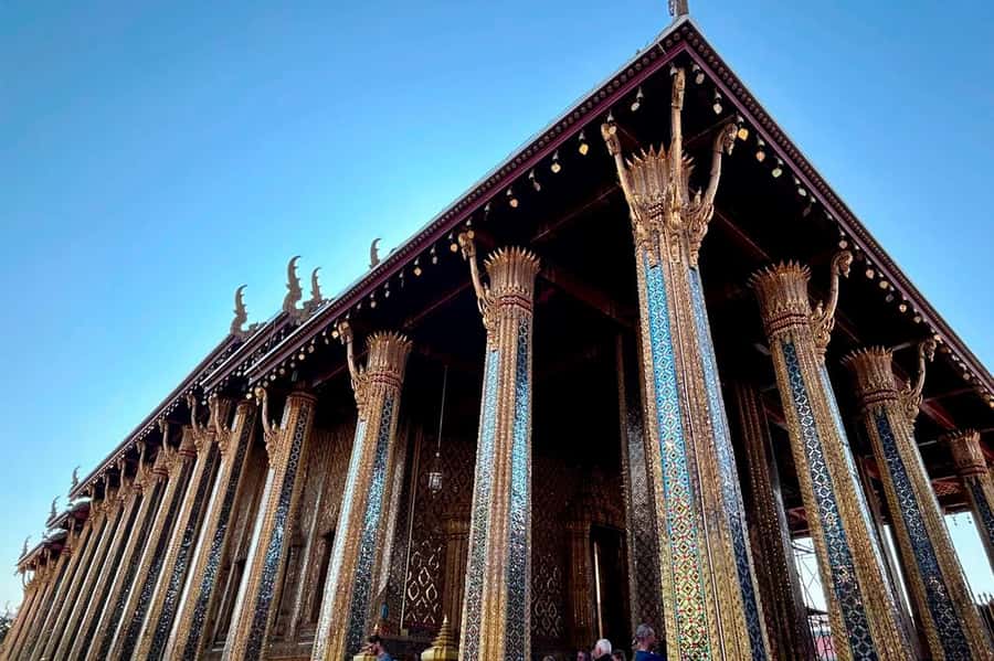 Bangkok: Grand Palace, Wat Arun & Giant Buddha Iconic Tour - Wat Paknam Phasi Charoen and the New Big Buddha finale