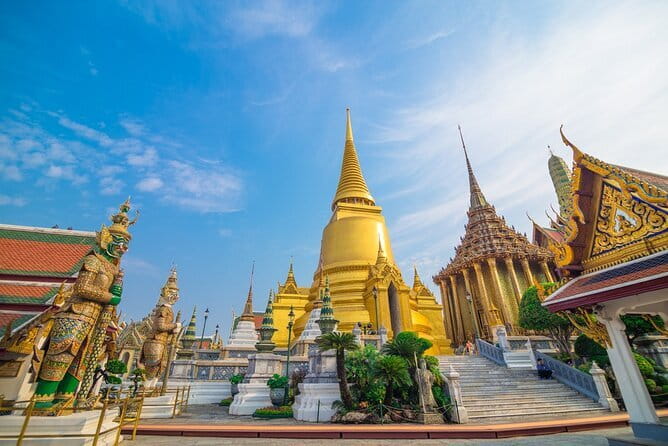 Bangkok: Grand Palace & Wat Pho Half-Day Japanese Tour - Key highlights that make this tour worth your time