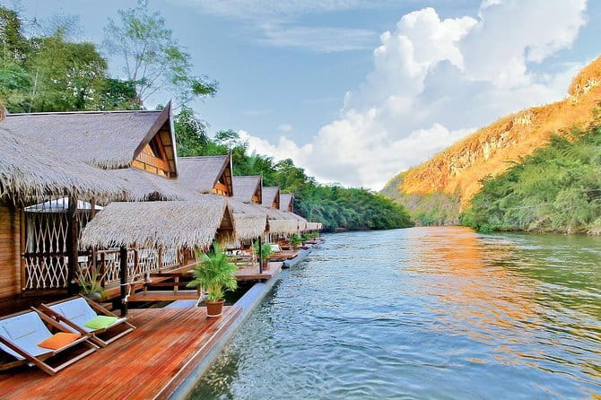 Bangkok: Grand Palace & Wat Pho Half-Day Japanese Tour - Wat Pho in 45 minutes: the Reclining Buddha and massage HQ