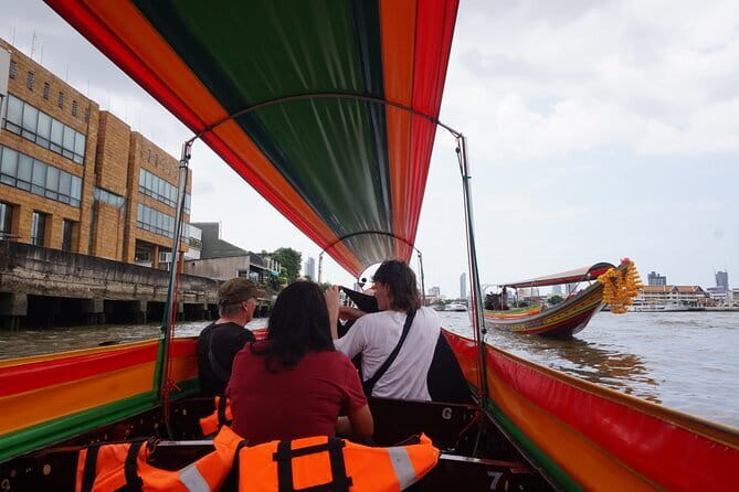 Bangkok: Grand Palace & Wat Pho Half-Day Japanese Tour - Wat Arun (Temple of Dawn) for about 50 minutes: mosaics and river views