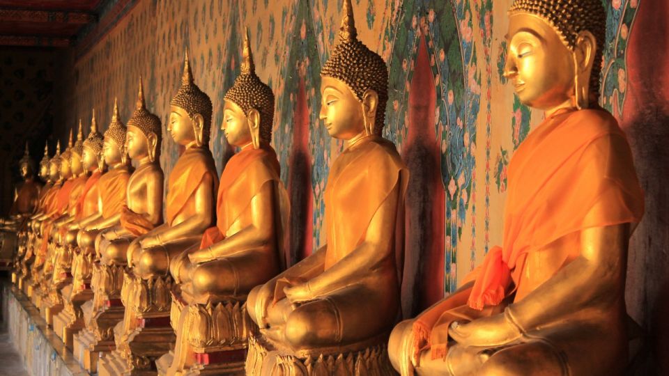 Bangkok: Grand Palace & Wat Pho Half-Day Private Tour - The 1,360 marble inscriptions: what to actually look for