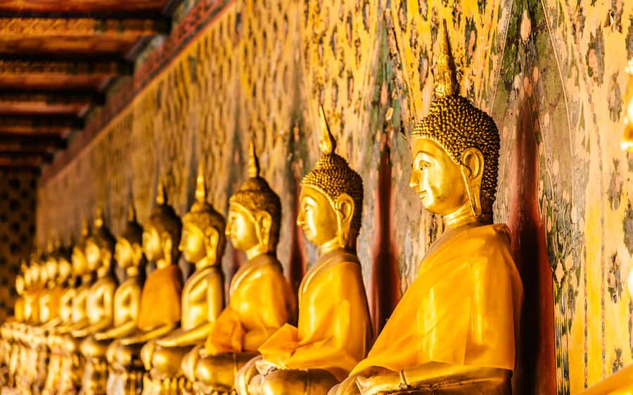 Bangkok: Grand Palace, Wat Pho, & Wat Arun Walking Tour - Wat Phra Kaew and the Emerald Buddha: the Grand Palace without the guesswork