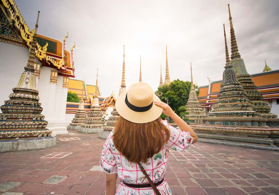 Bangkok: Grand Palace, Wat Pho with Mango Dessert Tastings - Wat Pho and the Reclining Buddha: the temple that teaches