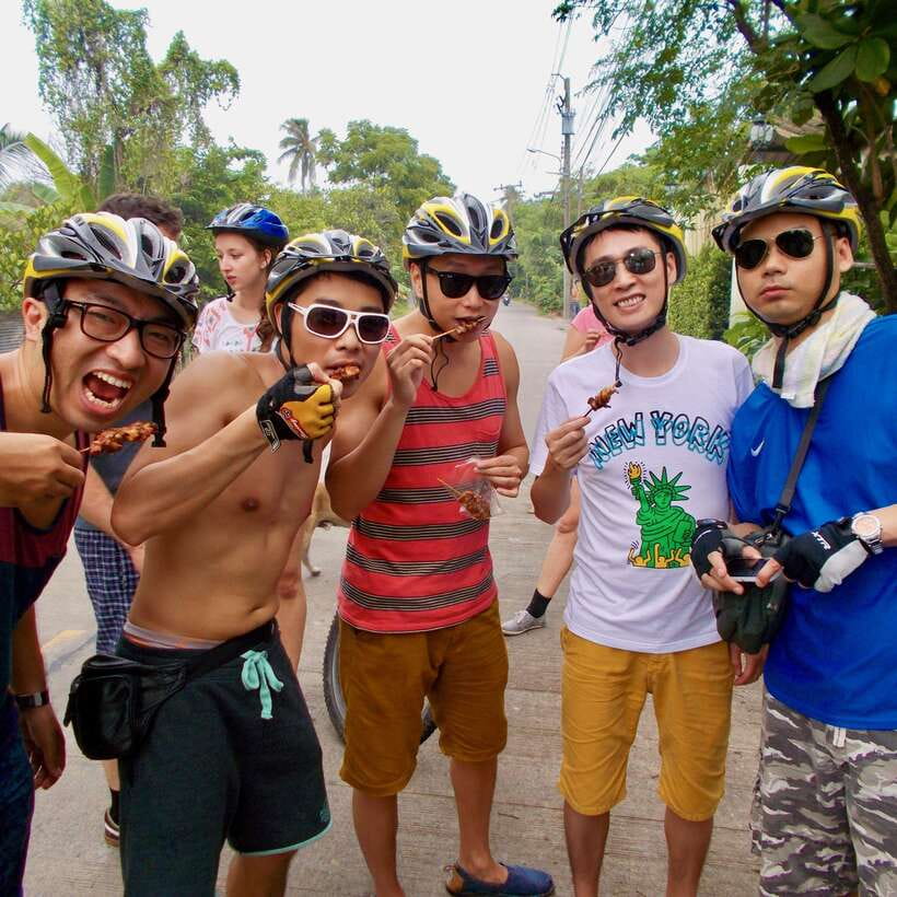 Bangkok green oasis guided bike tour with boat ride - Cycling the Phra Pradaeng Peninsula: The Lungs of Bangkok on Two Wheels