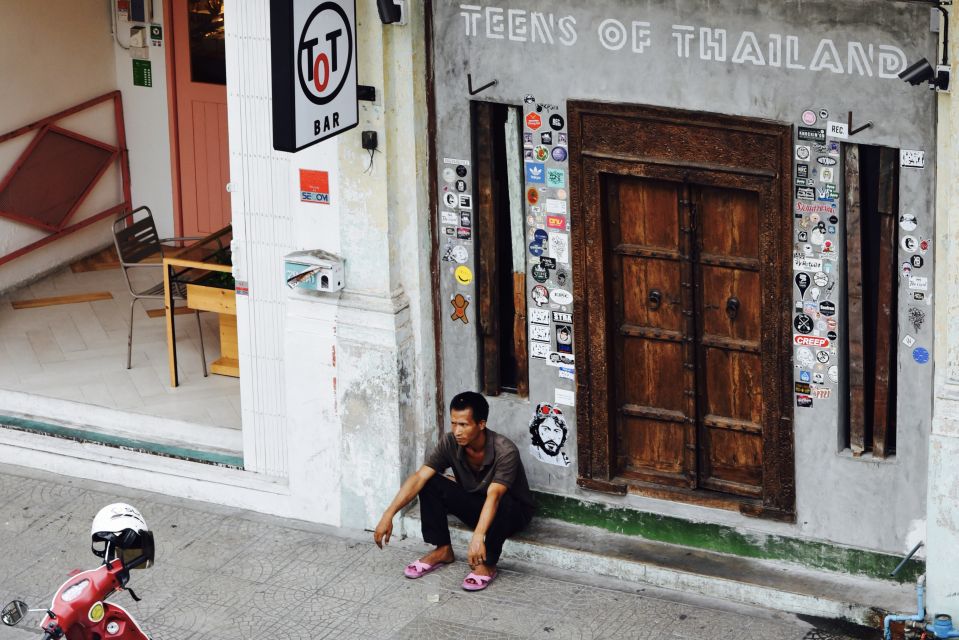Bangkok: Guided Bar Hopping Night Tour with Private Option - Getting Started at MRT Hua Lamphong Exit 1 (or Hotel Pickup)