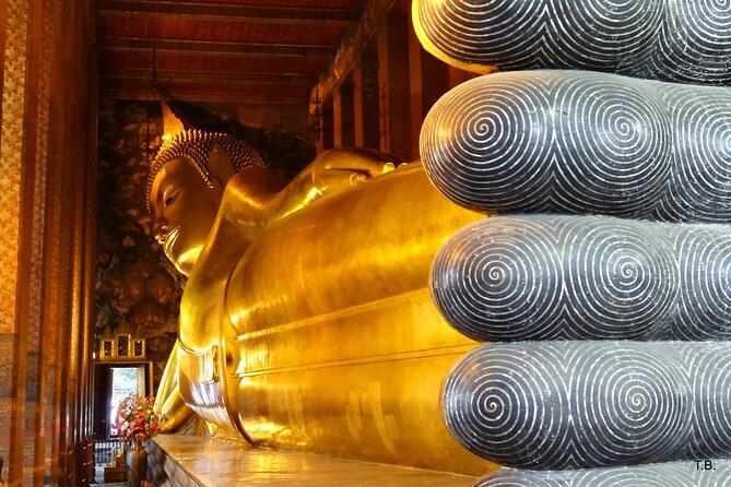 Bangkok Guided Temple Tour With Lunch Private - Stop 3: Ferry Across to Wat Arun, Temple of Dawn