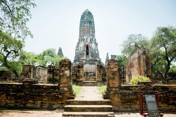 Bangkok Half Day Guided Tour: Grand Palace, Wat Arun & Wat Pho - Wat Pho’s Reclining Buddha: Big Temple, Short Stop