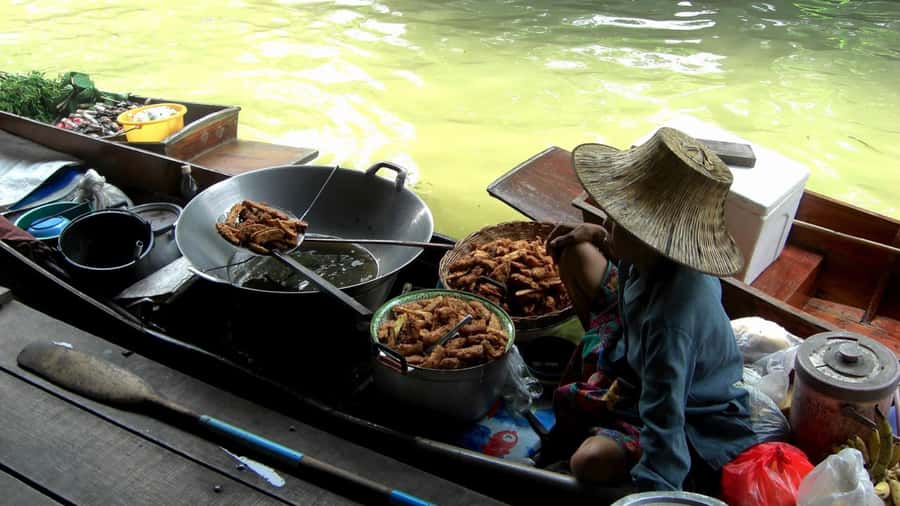 Bangkok highlight: Floating Market, Train Market & Ayutthaya - How this 12-hour Ayutthaya day trip really works