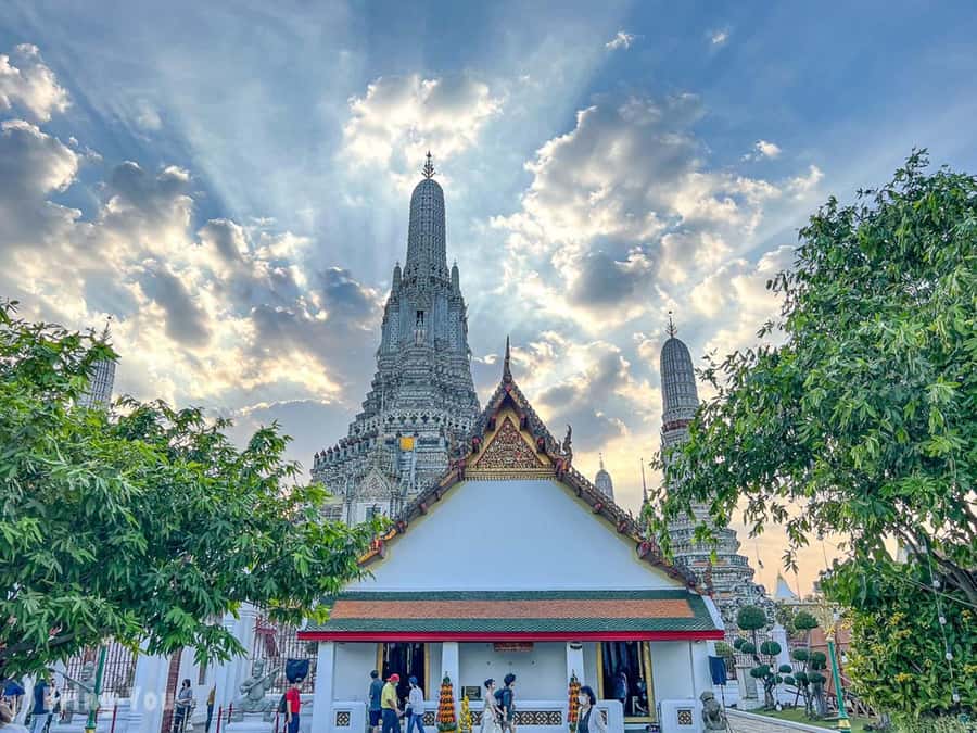 Bangkok Highlight Temple Private Tour - Wat Arun (Temple of Dawn): porcelain prang and panoramic rewards
