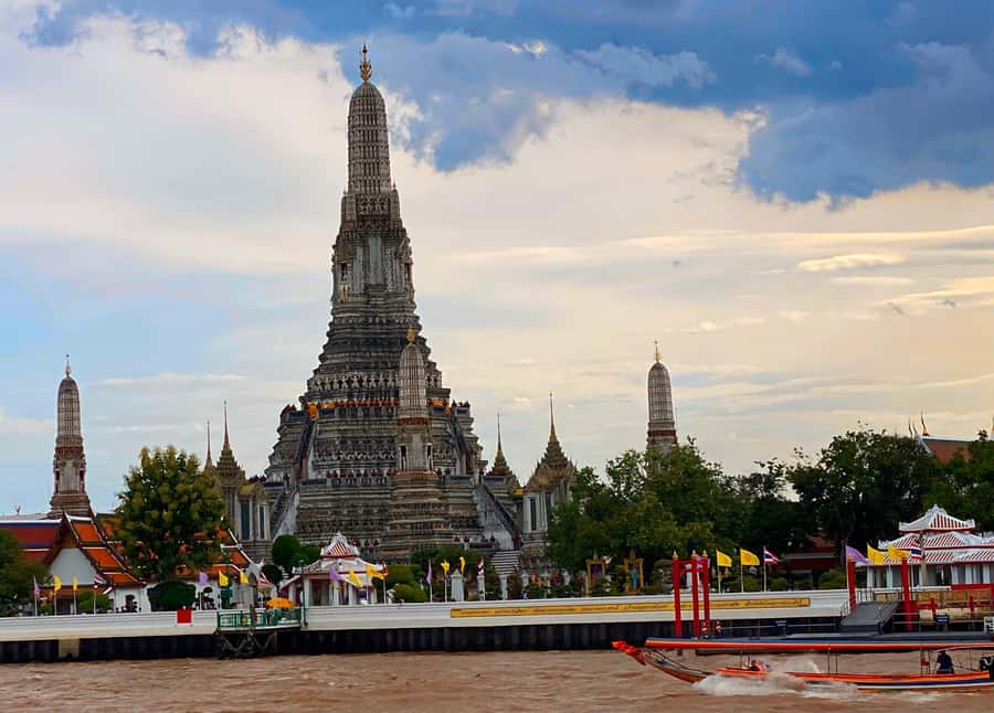 Bangkok Highlights Tour: City Temples and Beyond - What to Wear and Bring (So Temple Stops Feel Comfortable)