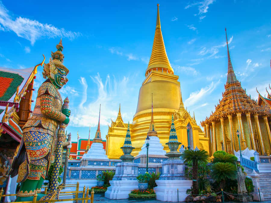 Bangkok: Highlights tour with Grand Palace & Floating Market - Kuan Yim Shrine: a calm pause mid-day