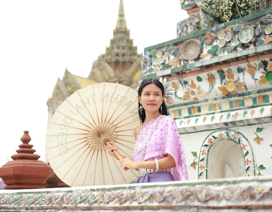 Bangkok: Highlights tour with Grand Palace & Floating Market - Maeklong Railway Market: watch the market react to the train