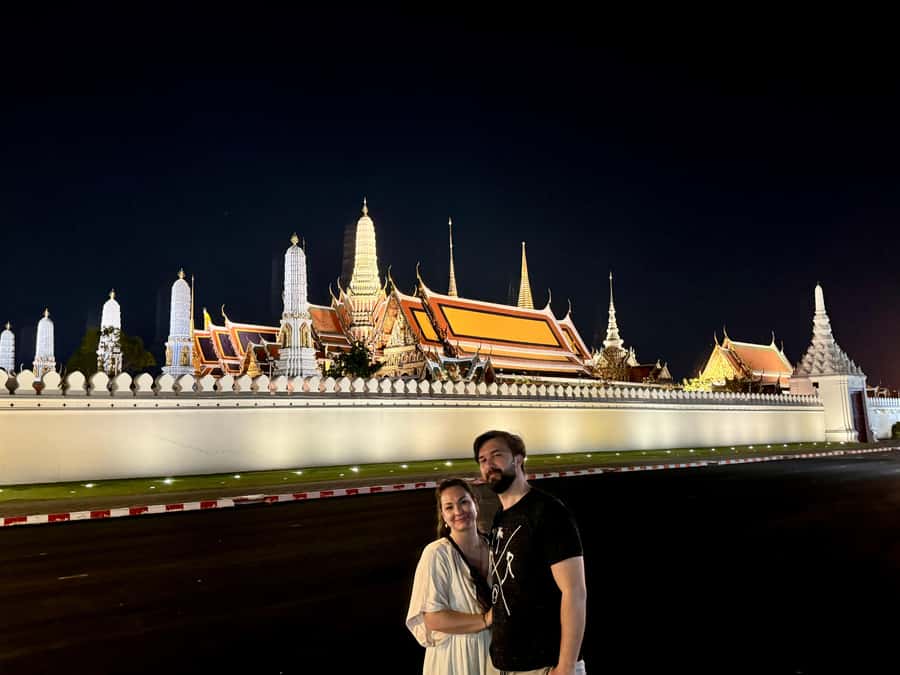 Bangkok: Highlights with Food Tour & Sunset in Wat Arun - Meeting at BTS Wutthakat and how the evening is paced