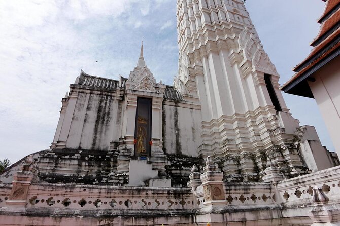 Bangkok Instagram Floating City Tour with Heritage Cruise - Wat Rakhang (Temple of the Bells): a quick stop with real calm