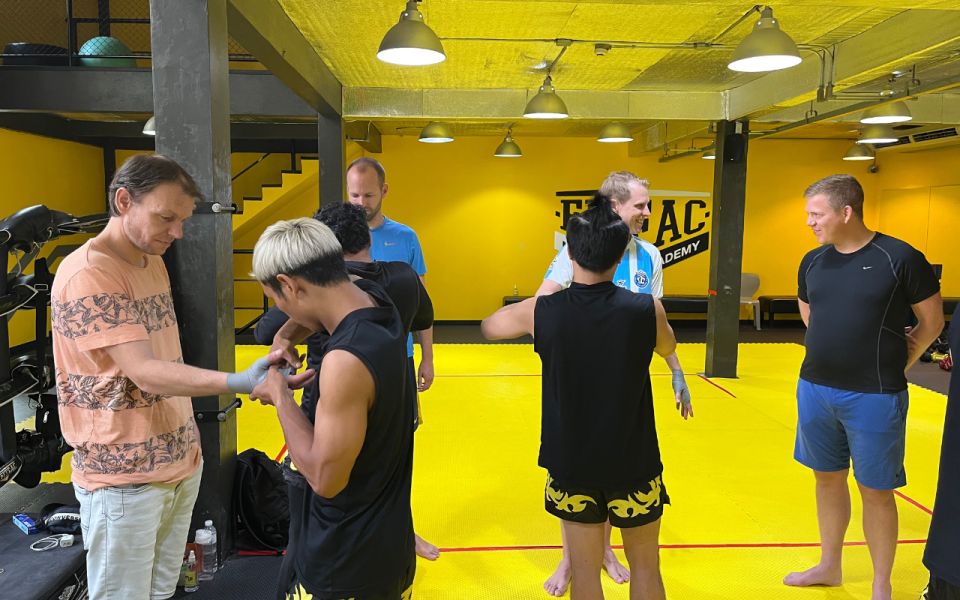 Bangkok: Learn 1-1 Muay Thai + Free Muaythai Shorts & Pickup - Key highlights to know before you go