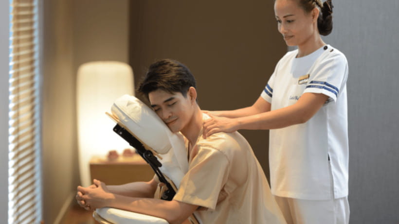 Bangkok: Let's Relax Spa Central World E-Voucher - Arrive, show your e-voucher, and get your appointment confirmed