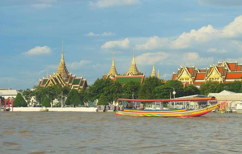 Bangkok Long Boat Canal a Big Buddha & Culture Markets Tour - West Bank canals: why this tour feels more lived-in