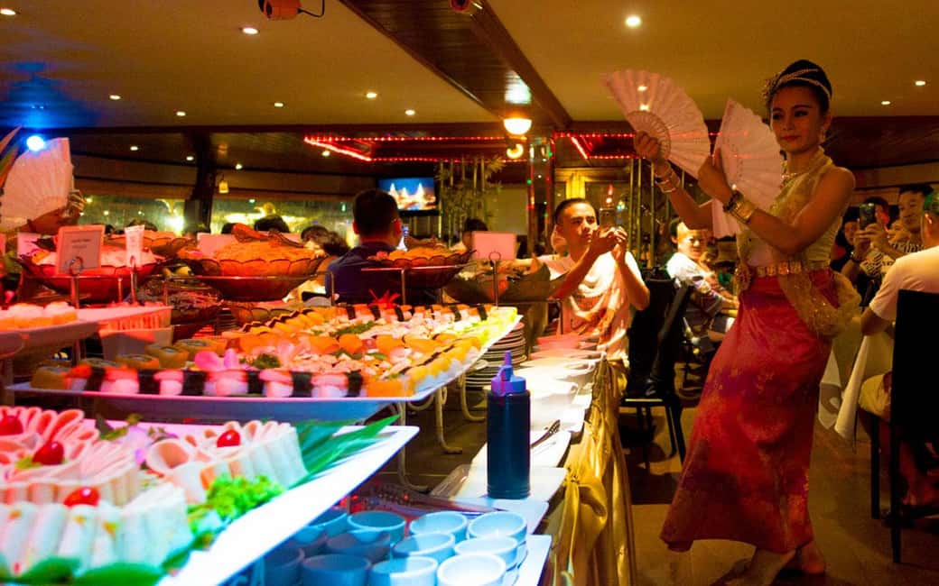 Bangkok: Luxury White Dinner Cruise with Live Entertainment - The 360º open-air deck: your best photo time