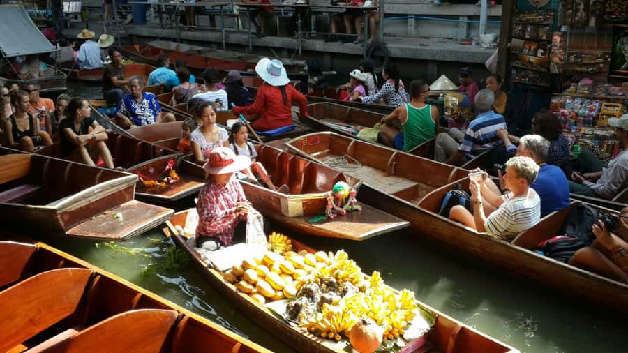 Bangkok: Maeklong Railway & Damnoen Saduak Floating Markets - Key points to know before you go