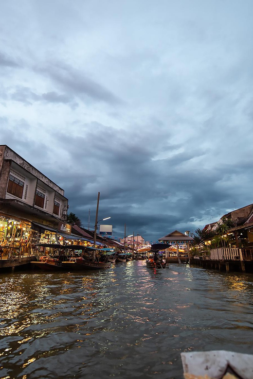 Bangkok: Maeklong Railway Market and Amphawa Floating Market - What the 10 hours really feels like