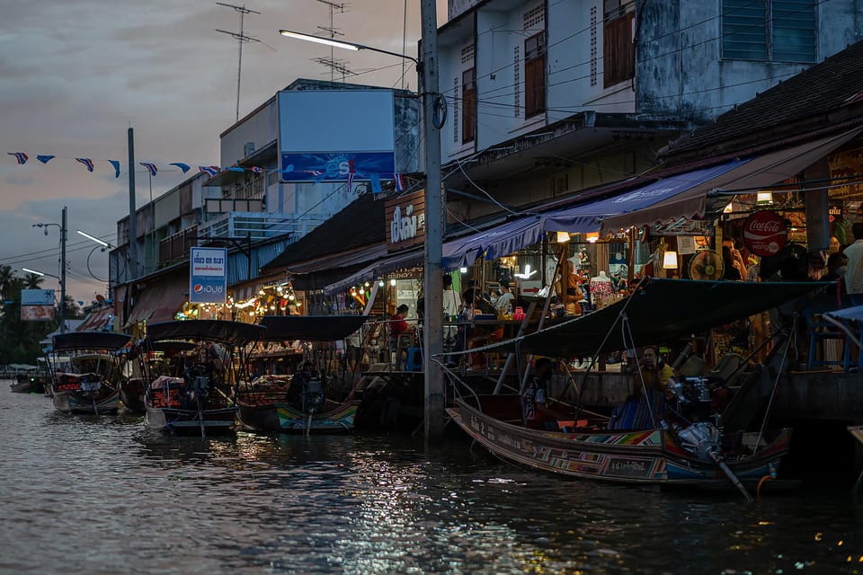 Bangkok: Maeklong Railway Market and Amphawa Floating Market - Meeting point and logistics from Siam Paragon