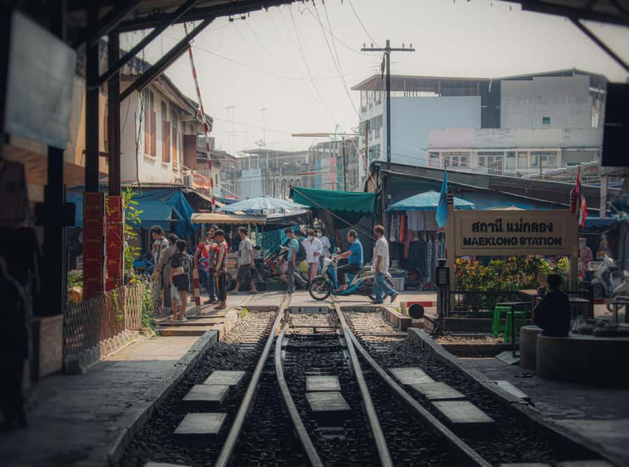 Bangkok: Maeklong Train Market & Amphawa Floating Market - Private Door-to-Door Transport From Bangkok