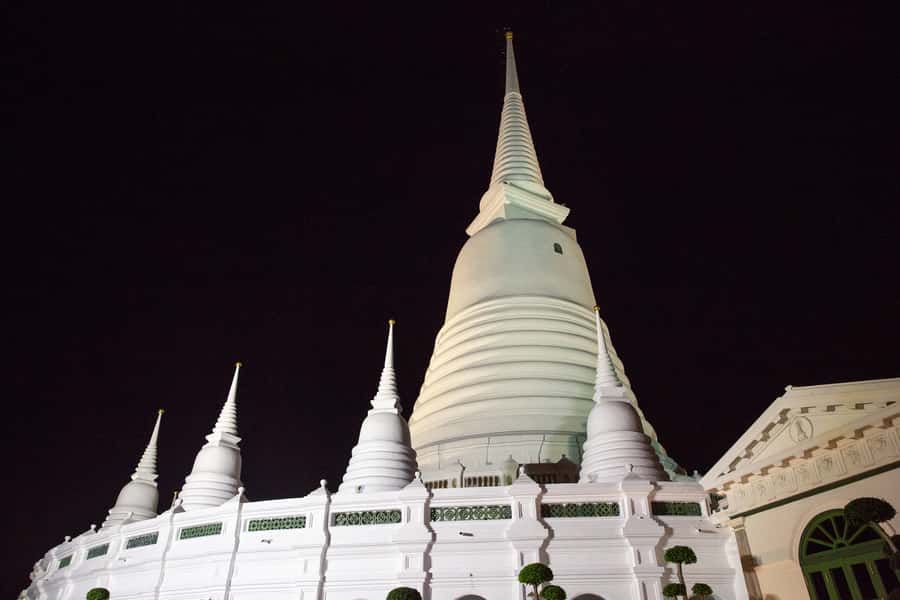 Bangkok: Markets, Temples and Food Night Tour by Tuk Tuk - Chinatown Finish: Dessert Wins, But You Still Get the Neighborhood
