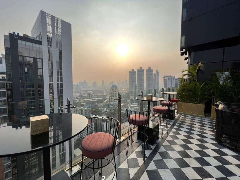 Bangkok: Mojjo Rooftop Lounge & Bar Food & Beverage Package - The Food & Beverage package: why $31 actually feels like value