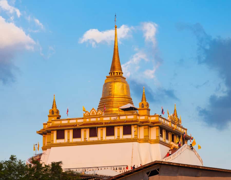 Bangkok: Must-See Highlights & Hidden Gems Private Day Tour - The Chao Phraya boat ride to Wat Arun’s spires