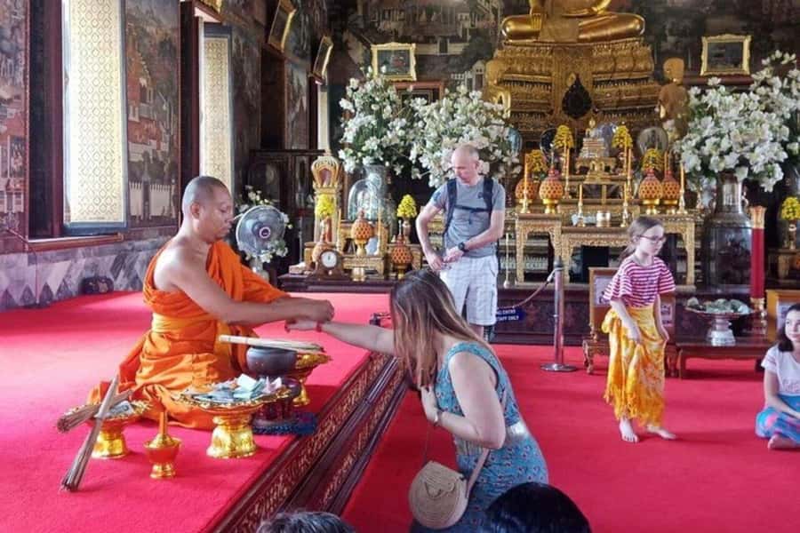 Bangkok : Must-see Private Tour With Car - Price and Logistics: Is $200 Per Person Worth It?