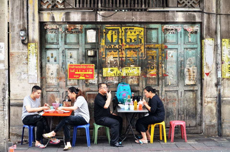 Bangkok: Must things to see in China town, Small group - Meeting point: MRT Hualampong Exit 1 and Tang Hua Pug Building