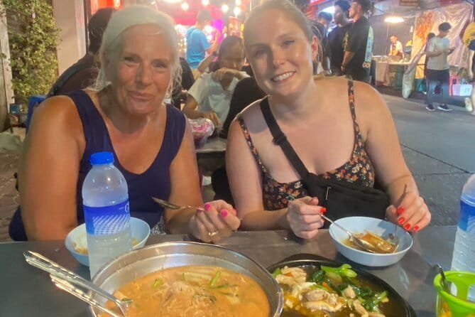 Bangkok Night Food Tour By Tuk Tuk - How a tuk-tuk night tour works in Bangkok