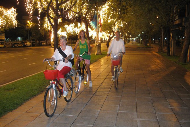 Bangkok Night Tour By Bike - Meeting point details and pickup expectations at 6:30pm
