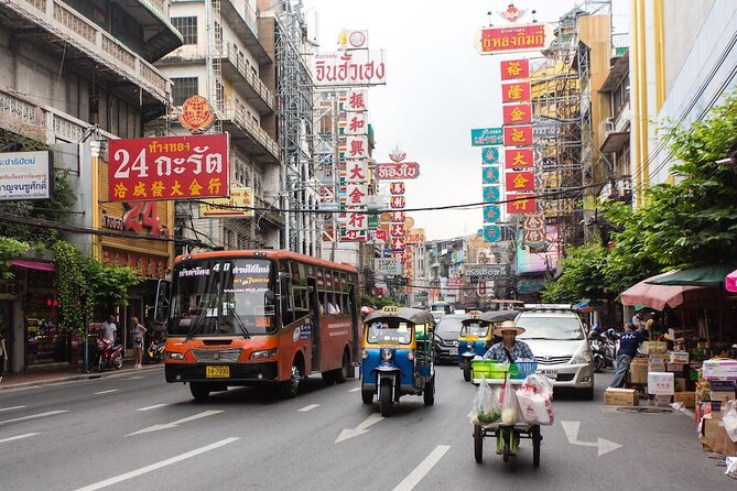 Bangkok Night Tour: Wat Arun, Wat Pho, Chinatown & Tuk Tuk Ride - Key highlights you’ll actually feel during the tour