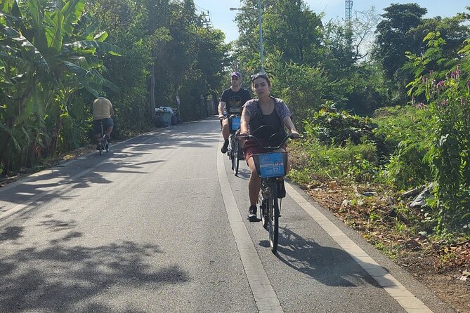 Bangkok Oasis Breezy Bike Tour - The Guides: Small-Group Care Makes the Difference