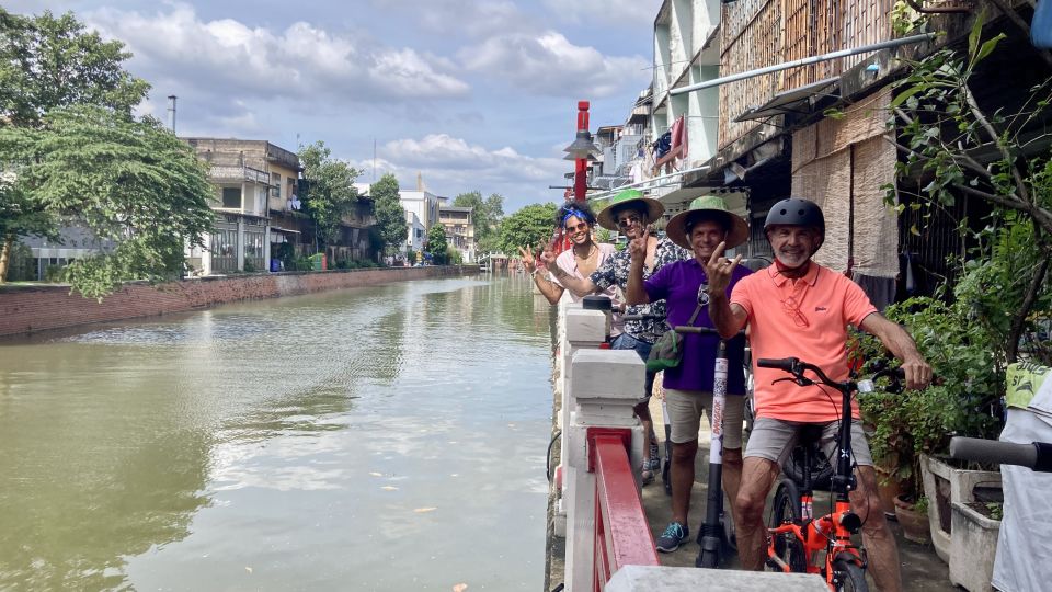 Bangkok : Old City Guided E-Scooter &/or Bike Tour - Khao San Road: where the day turns energetic