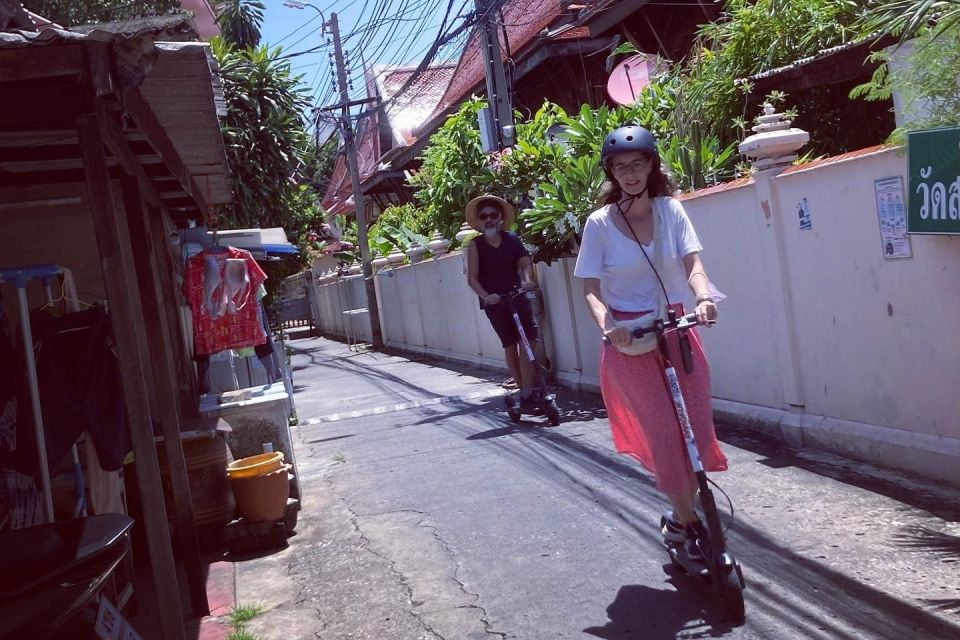 Bangkok : Old City Guided E-Scooter &/or Bike Tour - Wat Saket: temple views with a built-in break