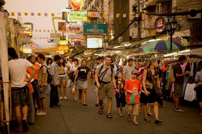 Bangkok Old Town: Day and Night Tour - Dinner and Khao San Road: where the night turns loud