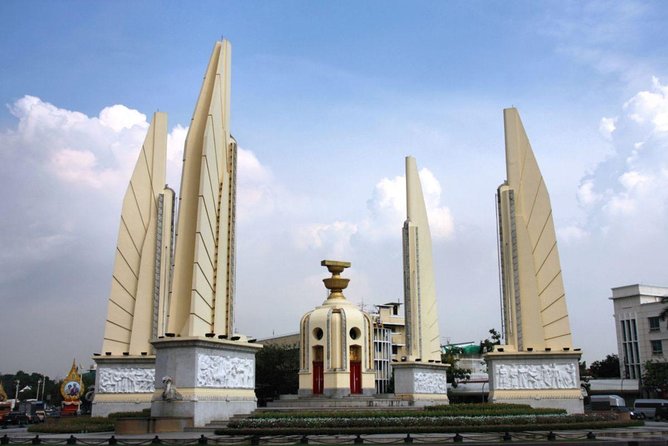 Bangkok Old Town: Day and Night Tour - Practical tips for a very hot Bangkok day