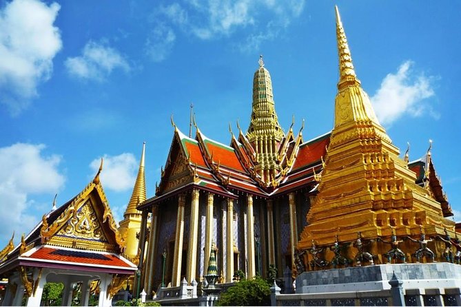 Bangkok Old Town: Day and Night Tour - Wat Pho and the reclining Buddha: the best mid-day reset
