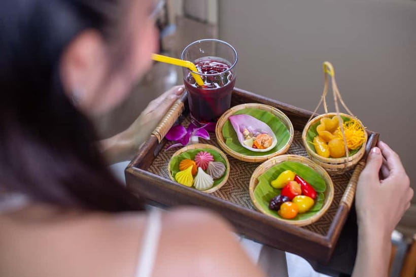 Bangkok: Premium Damnoen Saduak & Railway Market By Food Bus - Mango sticky rice, Pad Thai, and the food timing that keeps you going