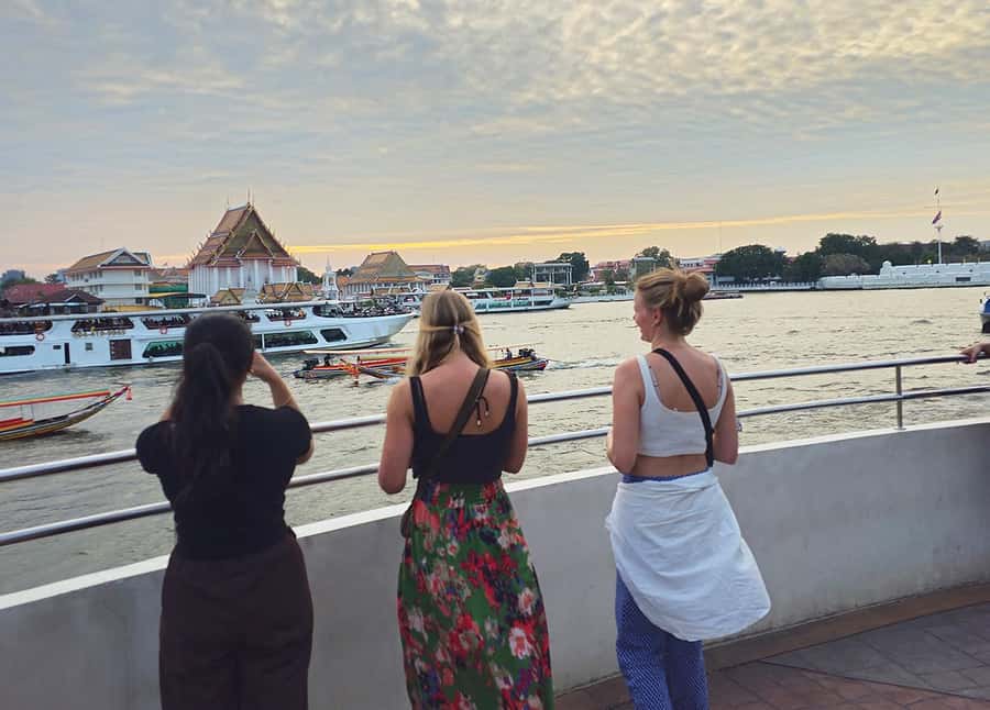 Bangkok Private & Custom Local Guide Tour - Wat Ratchanatdaram: Where Photo Stops Turn Into Real Understanding