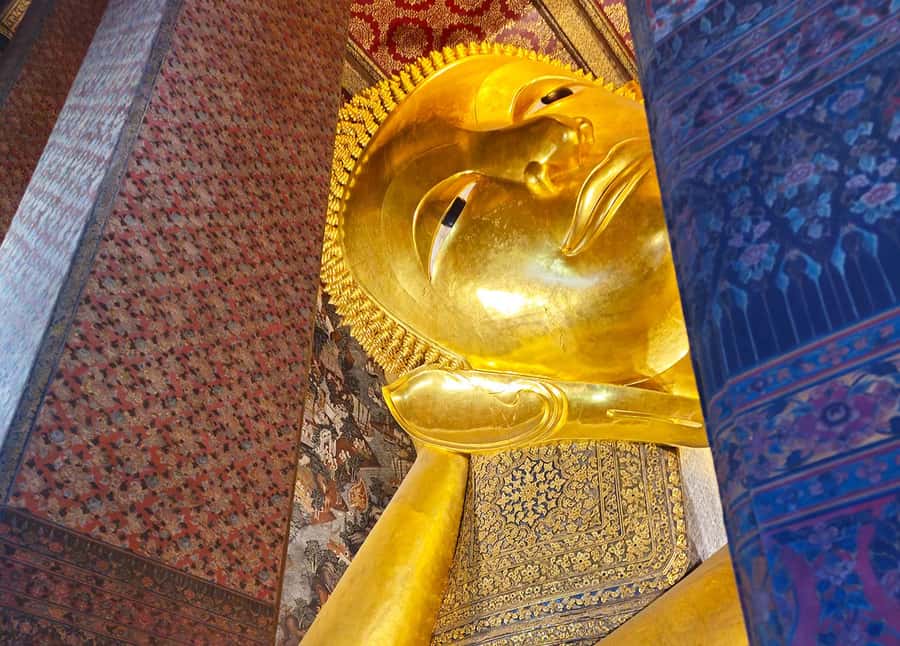 Bangkok Private & Custom Local Guide Tour - Wat Ratchabophit and the Finish on Foot: Closing the Day with Big Atmosphere