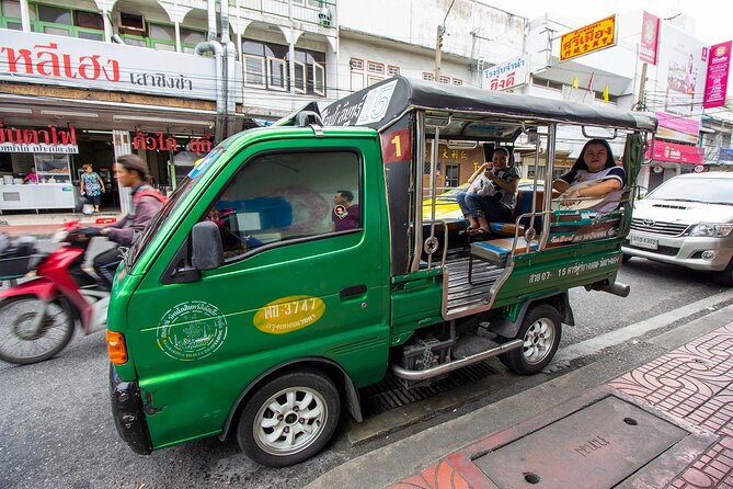 Bangkok Private Customizable Tour with Guide - Markets Like Flower Market and Wang Lang: Food, Colors, and Less Tourist Stress