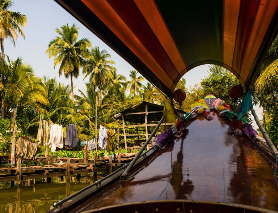 Bangkok: Private Damnoen Saduak Floating & Train Market Tour - The coconut sugar factory: where sweets go from plant to snack