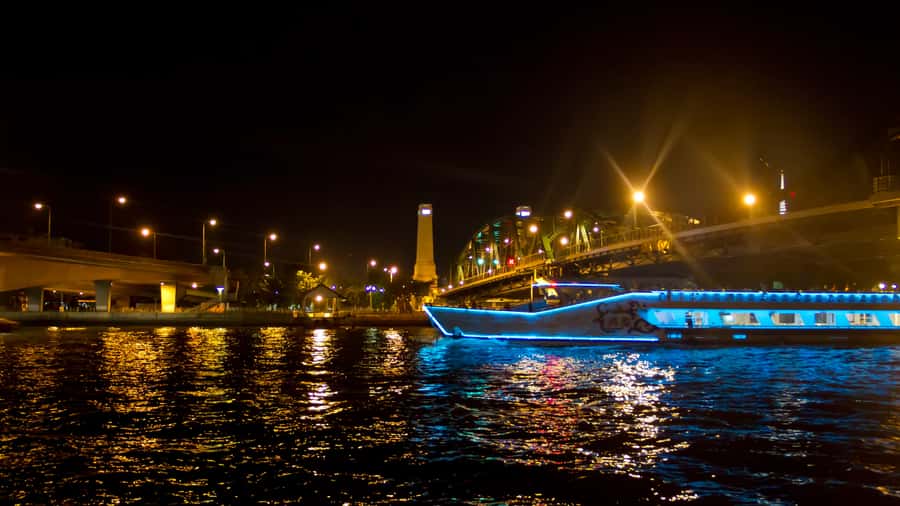 Bangkok: Private Family Tour to Safari & River Dinner Cruise - Who should book this family safari + cruise day