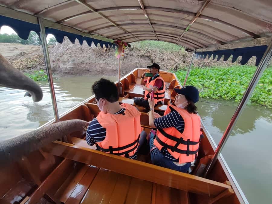 Bangkok: Private Trip to Ayutthaya Temples & Night Market - From Bangkok at 12 PM: comfort, pickup, and time math