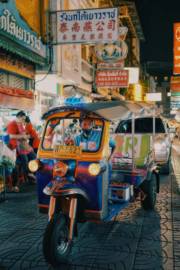 Bangkok: Private Tuk-Tuk Night Tour, River Boat & Eats - Chinatown Street Food Dinner: Eat, Walk, Repeat
