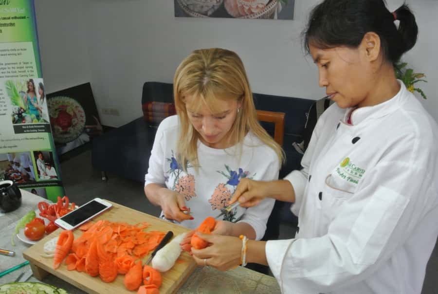 Bangkok: Professional Thai Fruit and Vegetable Carving Class - What it’s like to carve in Bangkok: pace, language, and comfort